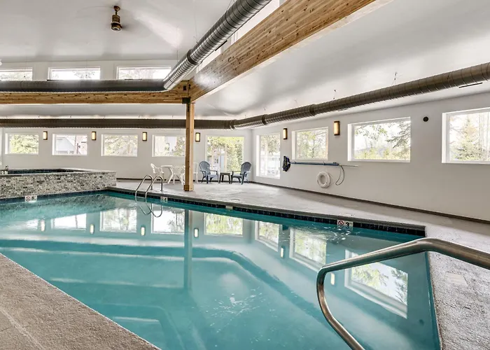 Cozy Condo W/ Balcony & Mtn View In Silverthorne!