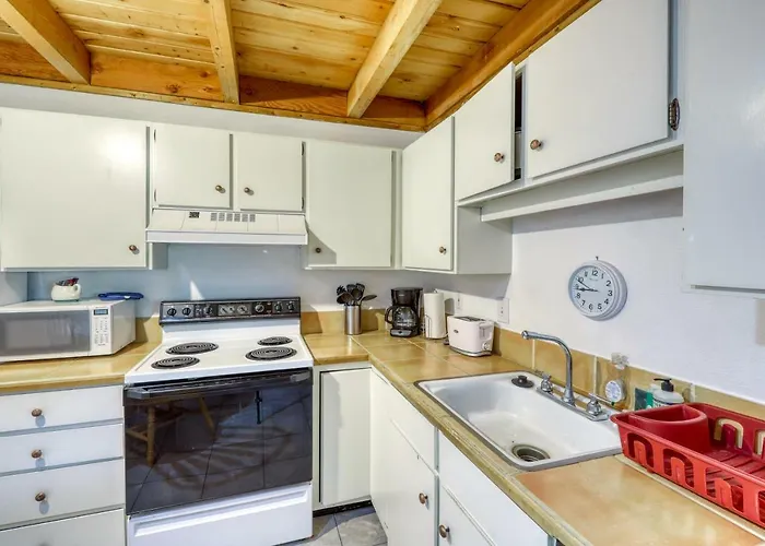 Treehouse 206F